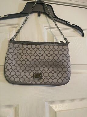 Nine West Gray Circle-Print Chain Wristlet